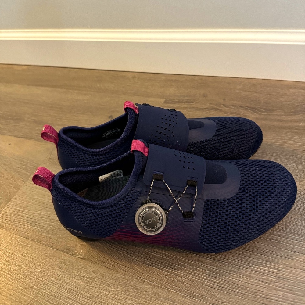 Shimano SH-IC500W Bicycle Shoes (Purple, Size 6.5)